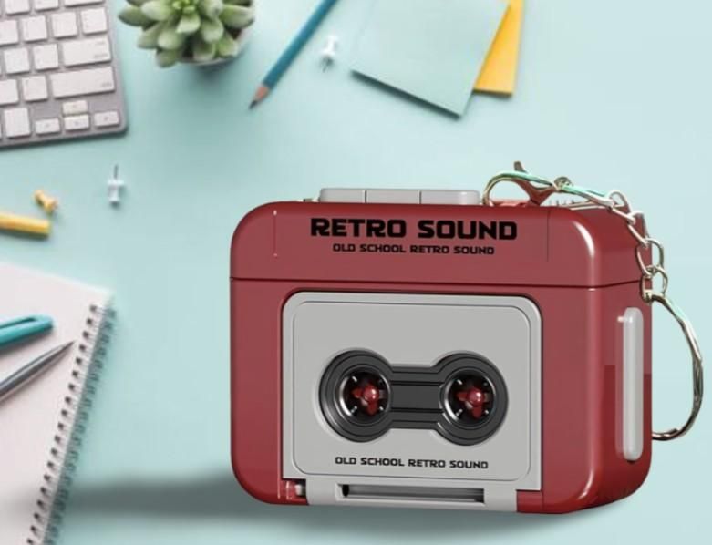 Retro Sound Mini Keychain – Cool Vintage Style Keychain with Built-In Recorder & Songs