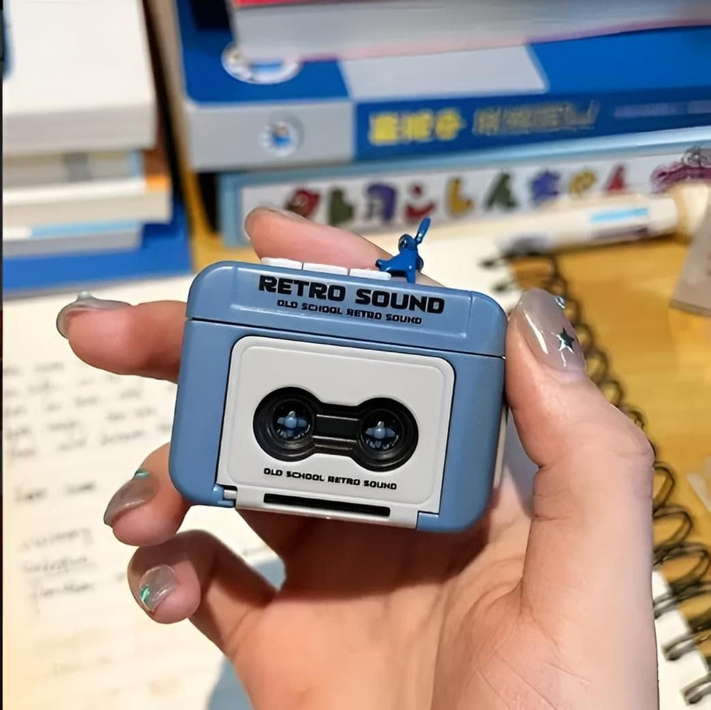 Retro Sound Mini Keychain – Cool Vintage Style Keychain with Built-In Recorder & Songs